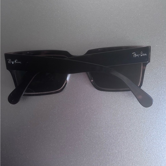 Ray-Ban Sunglasses main image 3